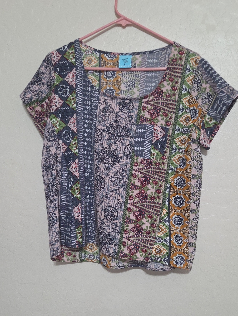 HIP Happening in the Present Women’s L Patchwork Print Boho Short Sleeve Top